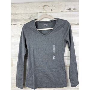 Ann Taylor womens small long sleeve gray t shirt top new v neck cotton